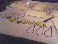Des sets de table sympathique...
Le bloggy commence bien... Des sets de table sympathique...
Le bloggy commence bien...